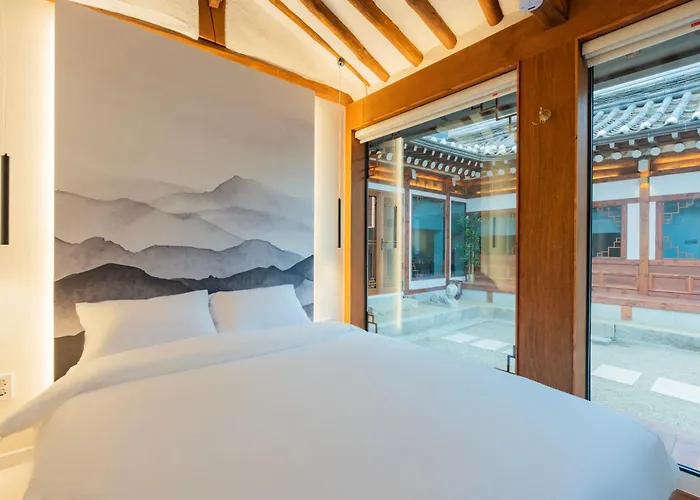 Maju Hanokstay Ikseon 마주한옥스테이 Hébergement de vacances